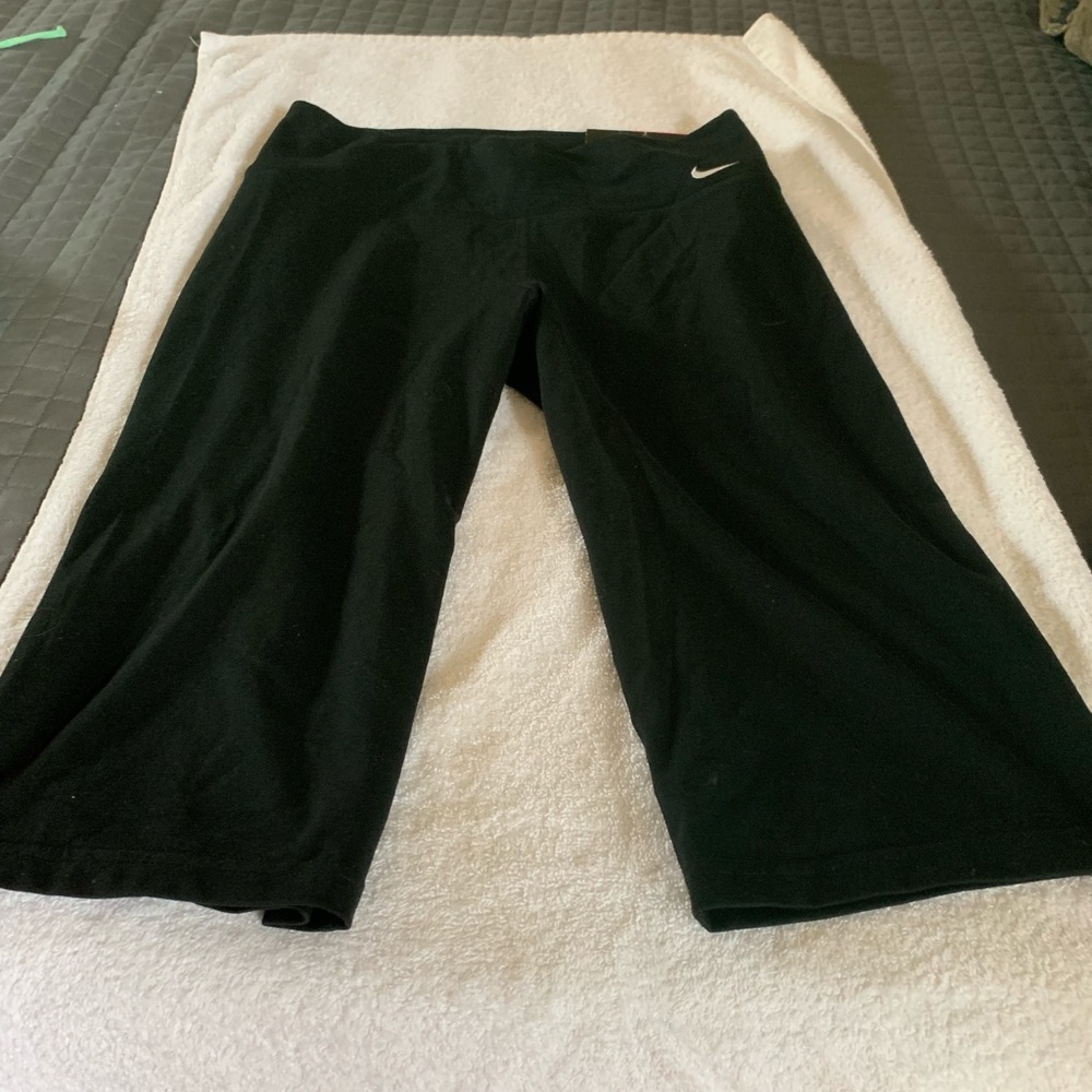 Nike Capri